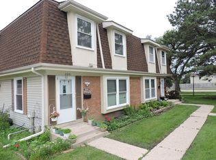 2216 Andover Ct, Schaumburg, IL 60194