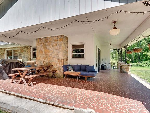 2nd image of 3395 Pope Rd