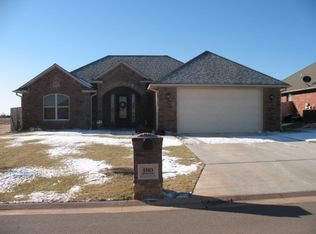 1503 Stonehouse Dr, Elgin, OK 73538