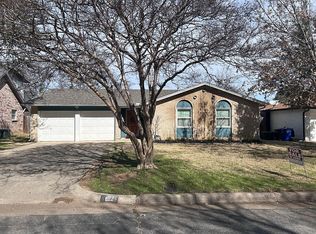602 Janann St, Euless, TX 76039