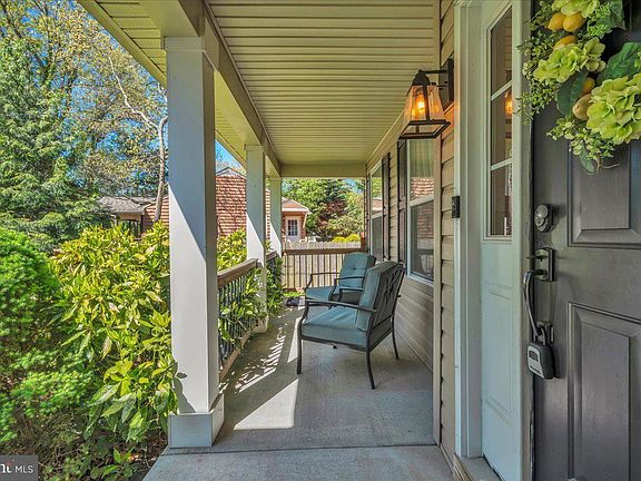 5th image of 11 Evergreen Rd