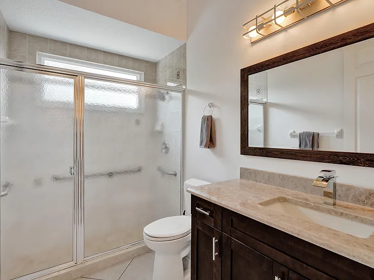 15910 Lindbergh Ln — Photo 35