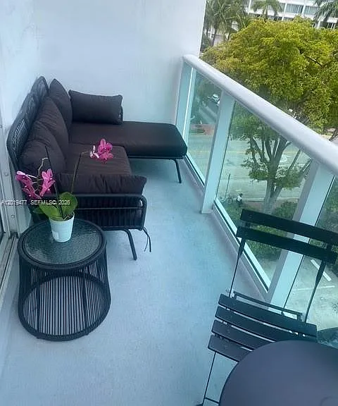 1035 West Ave #502 — Photo 9
