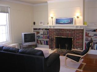 9 Robin Rd, West Hartford, CT 06119