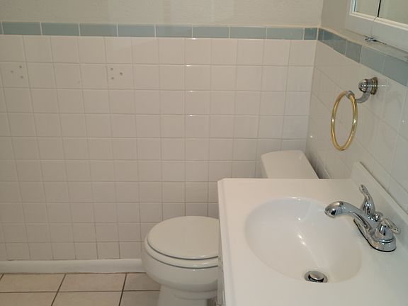 4th image of 1329 S Betty Ln