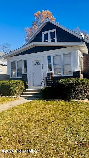 3rd image of 868 Hazelwood Avenue