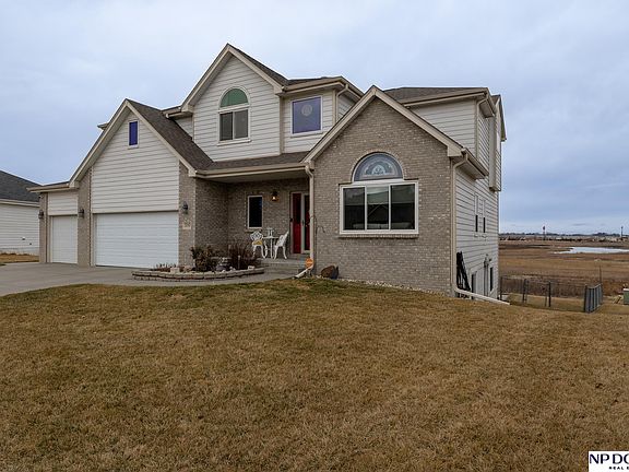 2nd image of 3242 Prairieview Dr
