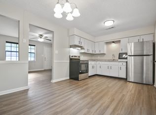 554 Roselawn Dr, Clarksville, TN 37042