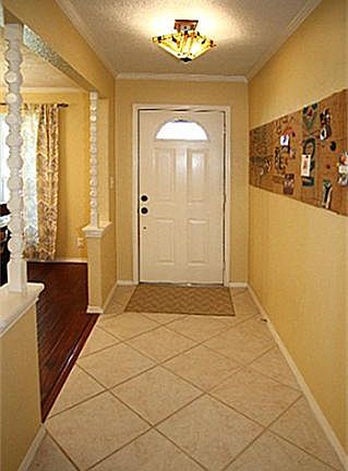 3rd image of 2700 Parkhaven Dr