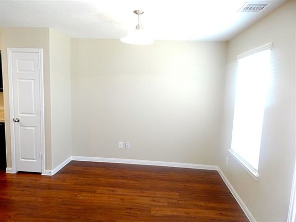 4th image of 2506 Bammelwood Dr
