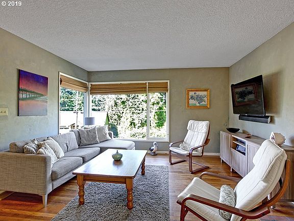 3rd image of 2712 NE 92nd Ave