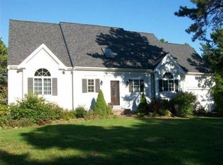 71 Meadowbrook Rd, Mashpee, MA 02649