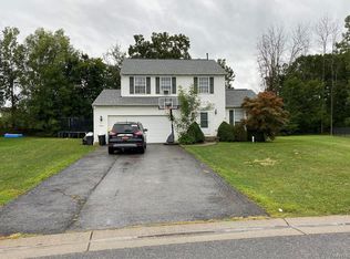 6304 Heritage Point S, Lockport, NY 14094