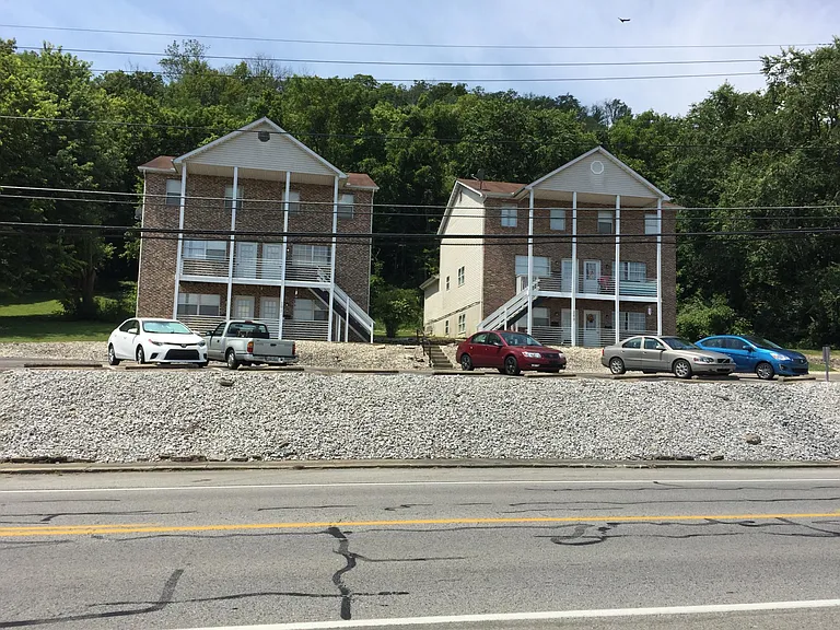 292 Decatur St — Photo 2