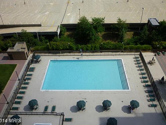 5th image of 3713 S George Mason Dr APT 116W