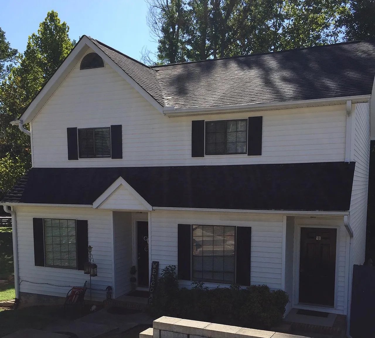 2 bed, 1.5 bath, 1000 sqft, $1,295 — Photo 1