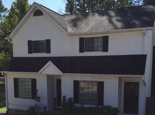 1 Robin Hood Rd #B, Taylors, SC 29687