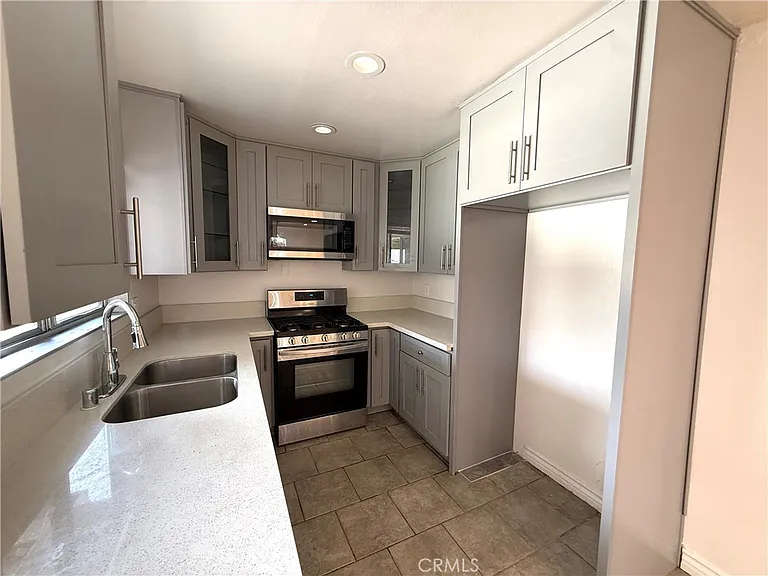 17808 Tamcliff Ave — Photo 8