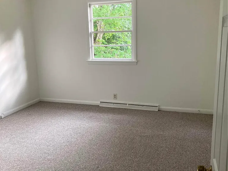 14 Victoria Cir — Photo 16