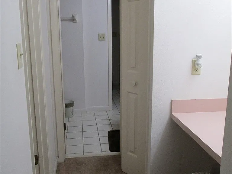 201 Stephen Dr — Photo 9