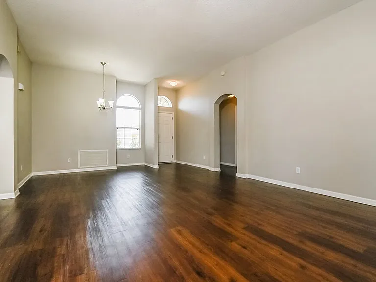 12845 Longcrest Dr — Photo 6