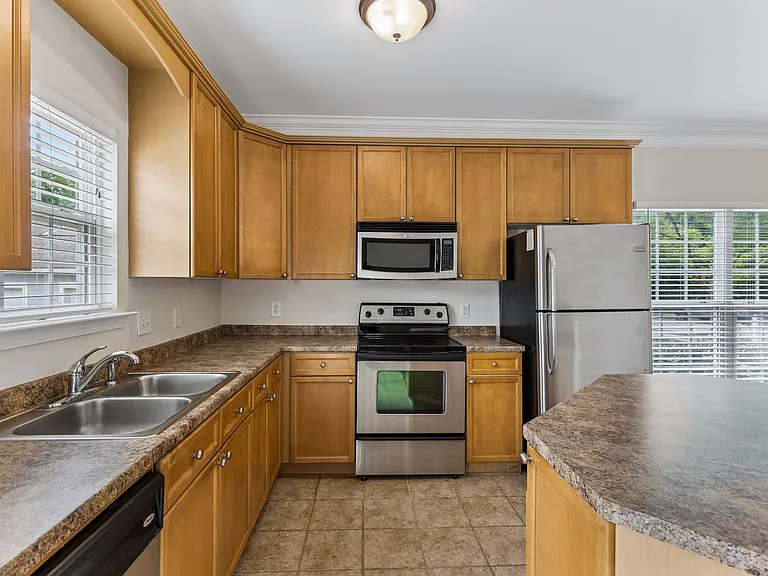7855 Heaton Way — Photo 12