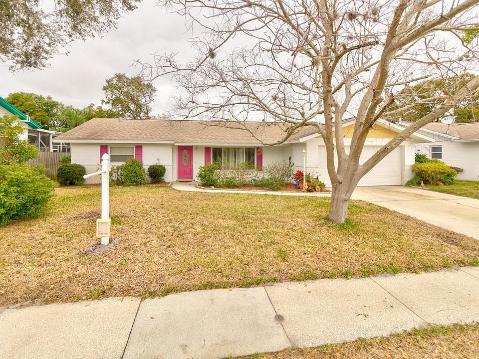 1st image of 95 Woodlake Dr