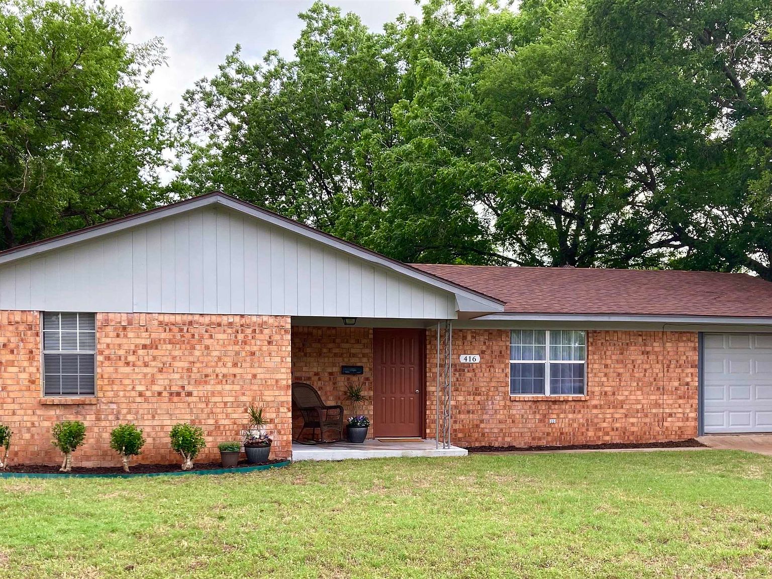 416 E C Ave, Waurika, OK 73573 Zillow