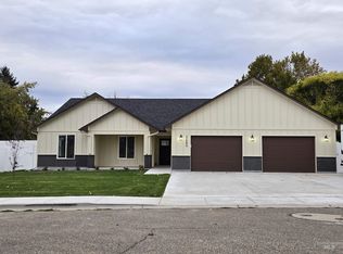 2485 2nd Ave S, Payette, ID 83661