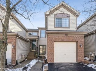 815 Asbury Dr, Aurora, IL 60502