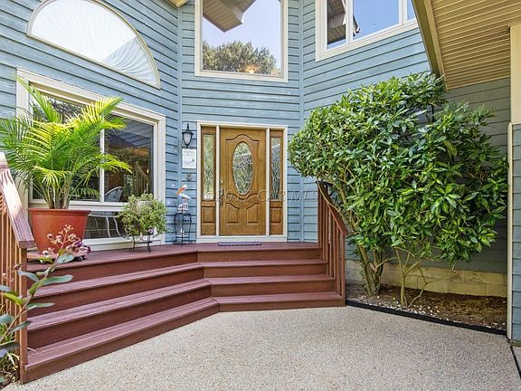 Front Door14131 Sea Captain Rd_Delivered