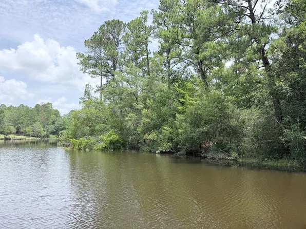 Nhn Flurry Dr, Perkinston, MS 39573