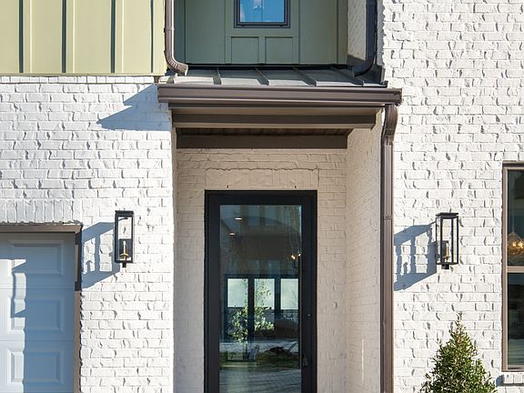 3rd image of 506 Stonewall Way