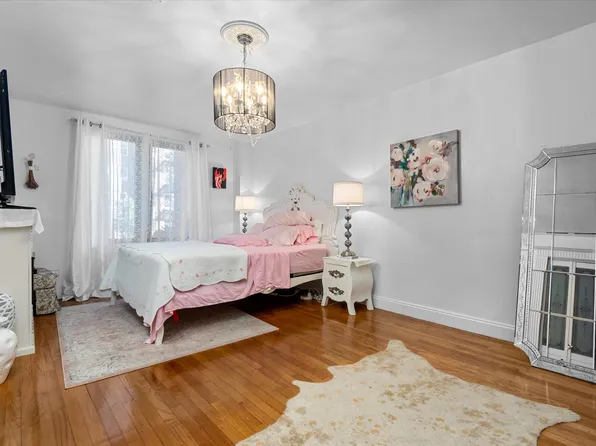 7401 Shore Road image 17 of 21