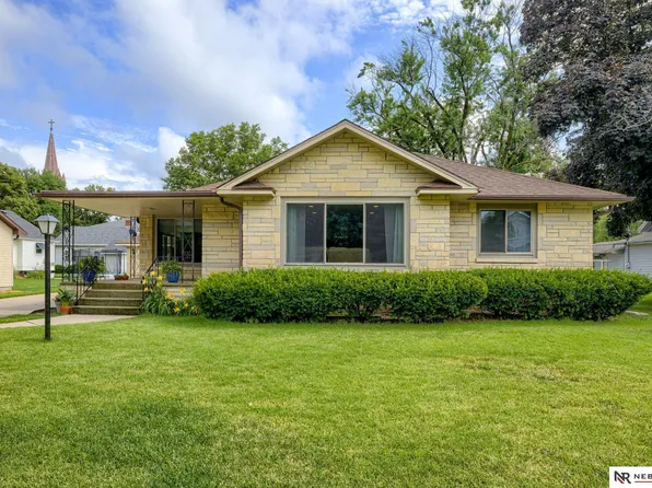 131 E 3rd St, Wahoo, NE 68066