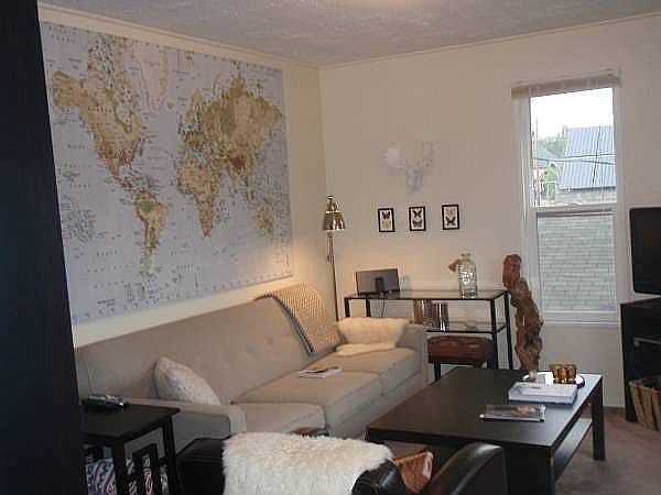 Upper - Bayview living room