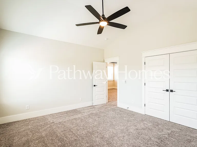 613 Silver Trce — Photo 12