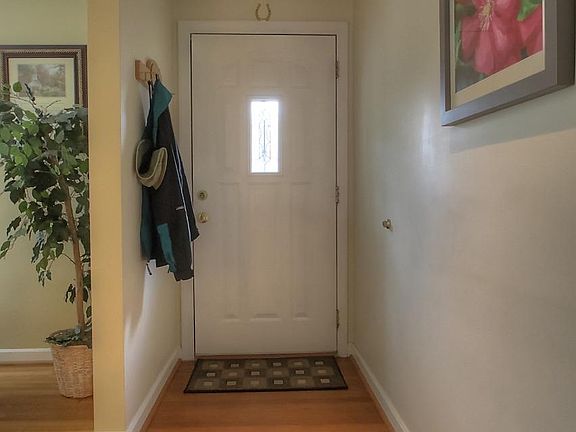 3rd image of 211 Loch Lomond Dr