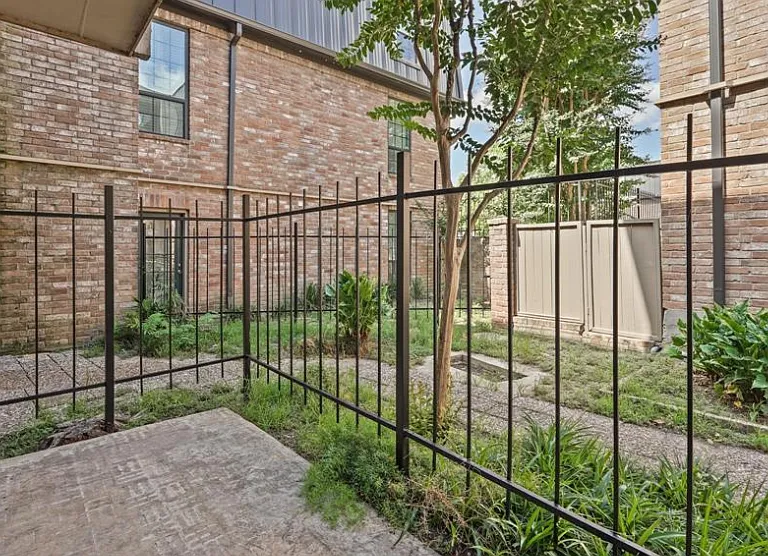 2400 N Braeswood Blvd #111 — Photo 29