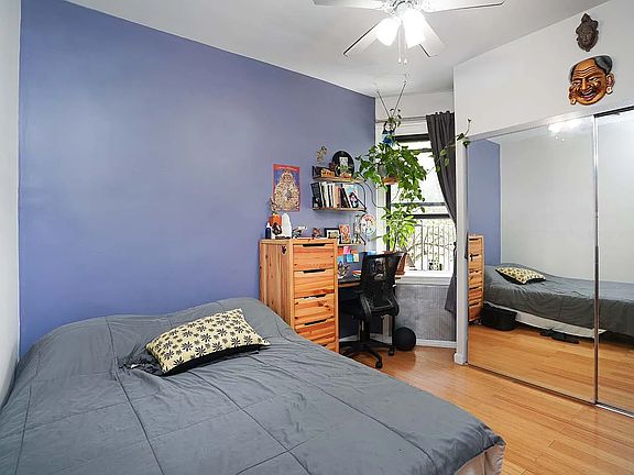 4th image of 2168 35th St APT 2C