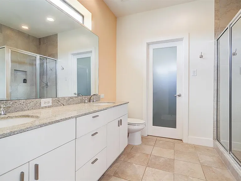 4346 Spencer St — Photo 16