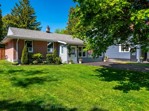 77 Zina St, Orangeville, ON L9W 1E6