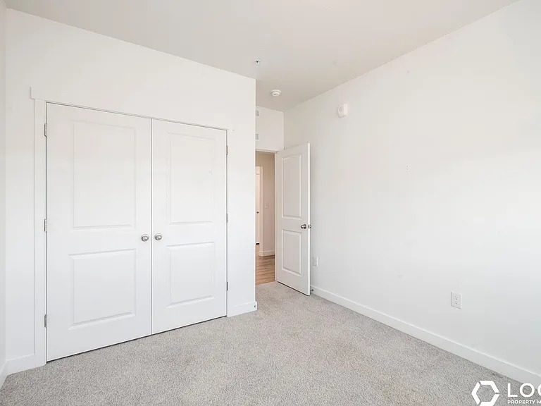 754 W Blue Magic Ln #303 — Photo 12