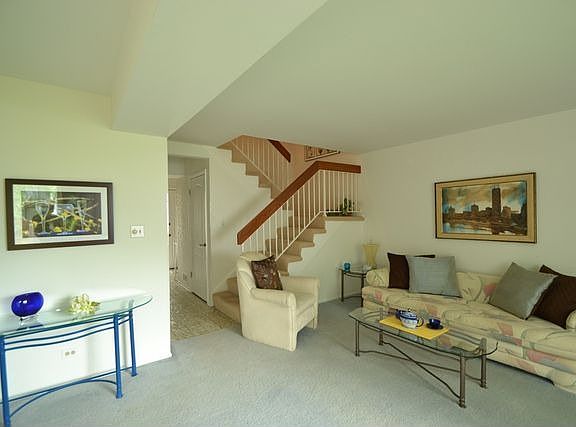 2nd image of 132 Windsor Dr