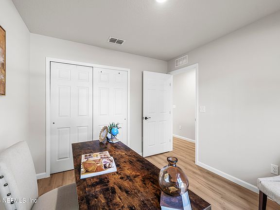 5th image of 4640 KINGSBURY Street