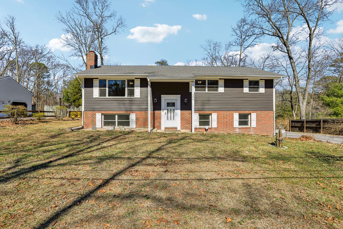 Christy Rd-S1003-001.jpg