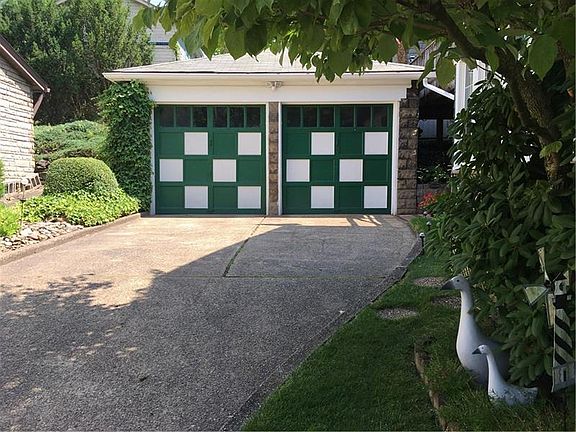 2nd image of 241 Avenue B