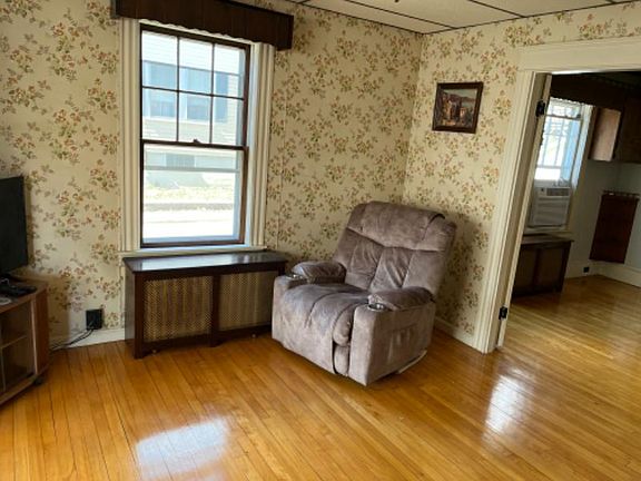 3rd image of 10 Childs Ave