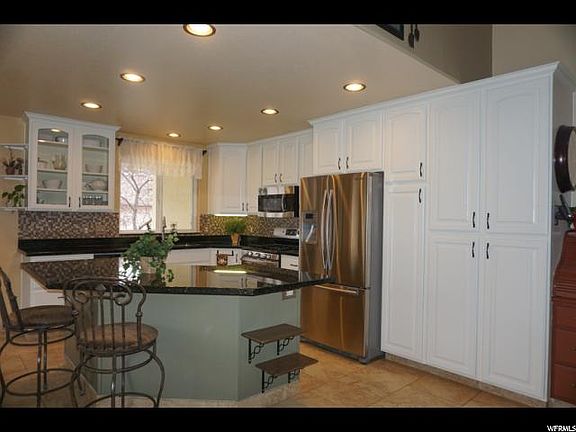2nd image of 1536 W Brigadoon Dr