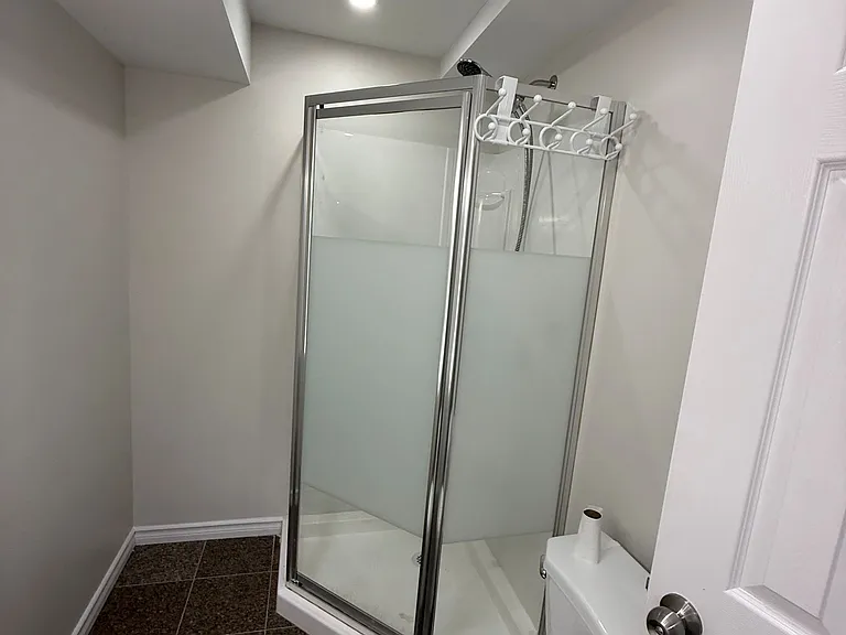 135 Monarch St #BASEMENT — Photo 27